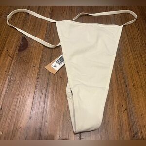 Skims T-String Thong, Size 4X NWT